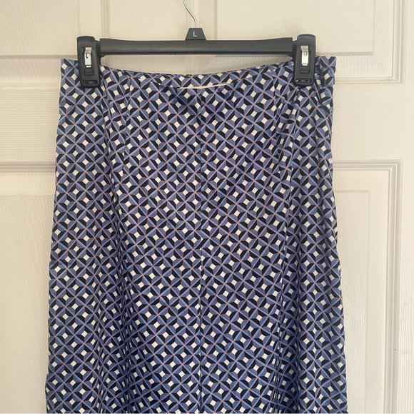 Satin blue patterned slacks - Picture 3 of 3